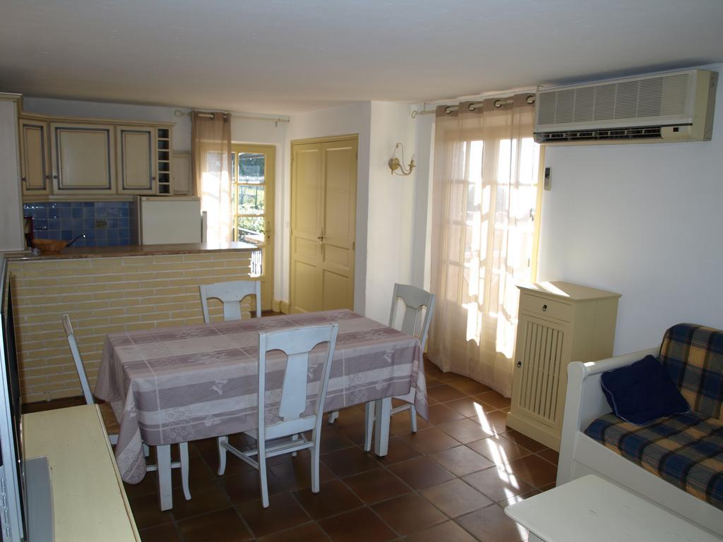 Aparthotel Les Lauriers Roses Le Le Rayol-Canadel-sur-Mer Zewnętrze zdjęcie