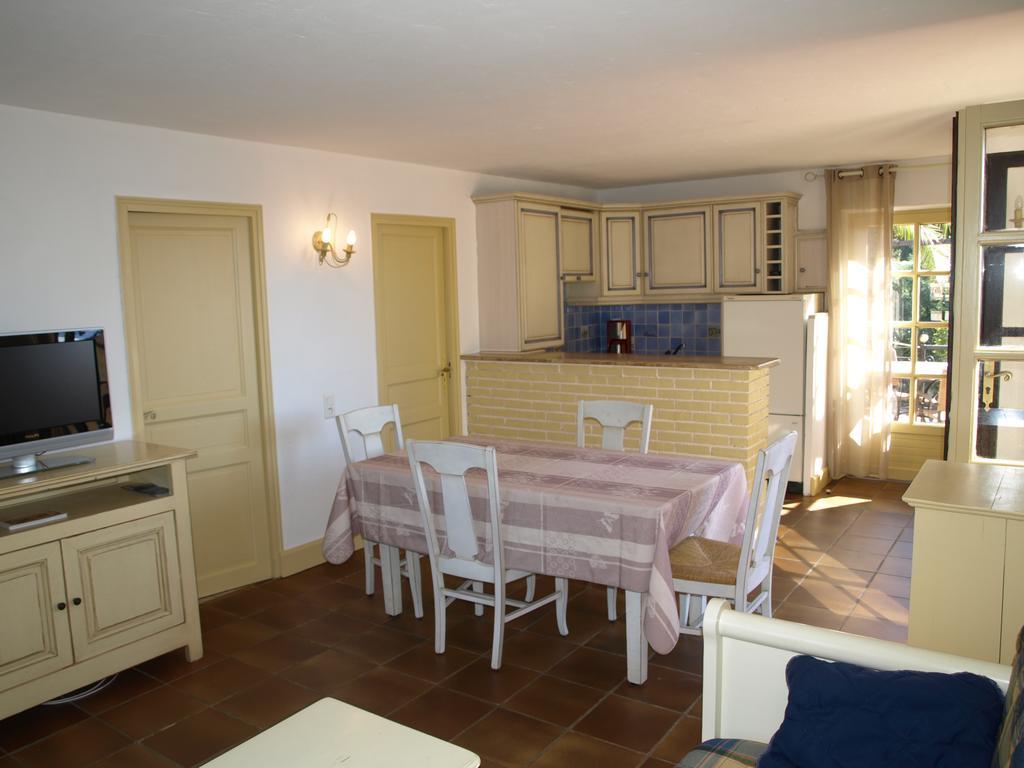 Aparthotel Les Lauriers Roses Le Le Rayol-Canadel-sur-Mer Zewnętrze zdjęcie