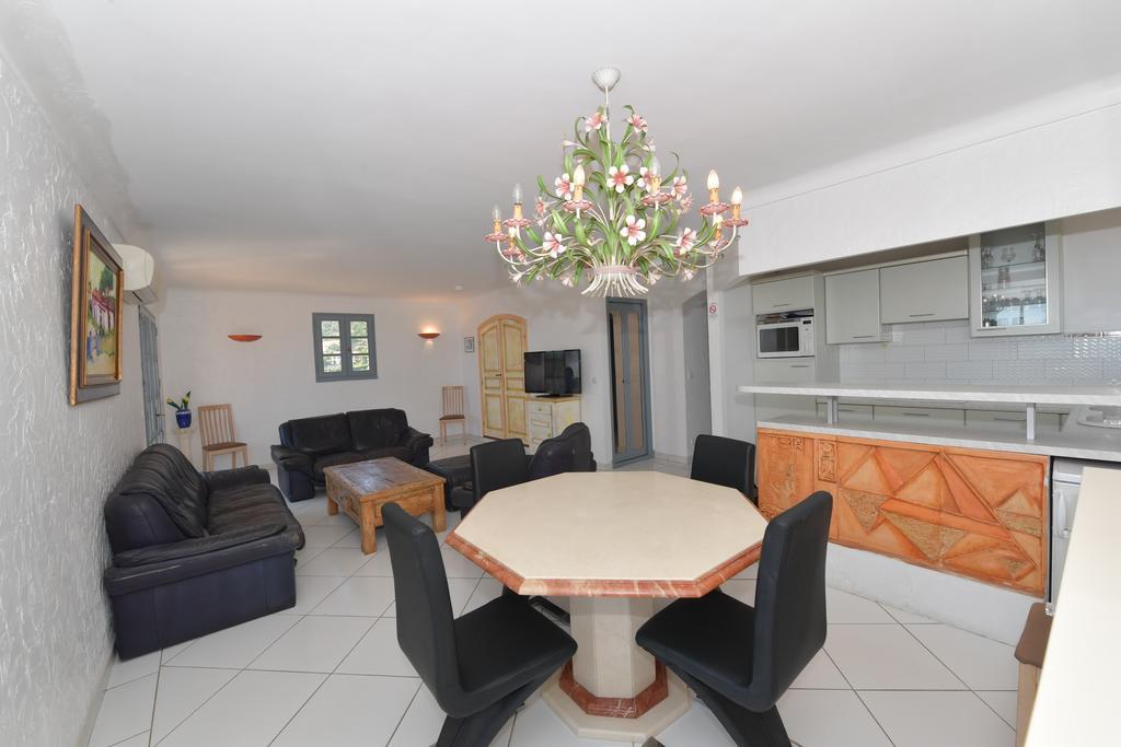 Aparthotel Les Lauriers Roses Le Le Rayol-Canadel-sur-Mer Zewnętrze zdjęcie