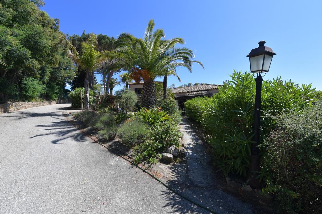 Aparthotel Les Lauriers Roses Le Le Rayol-Canadel-sur-Mer Zewnętrze zdjęcie